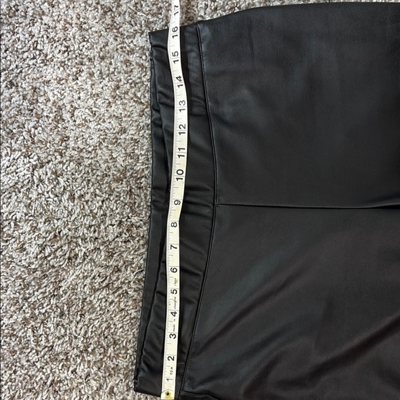 A new day Black Leggings Stretchy Comfort Faux Leather look Size L - Picture 4 of 8